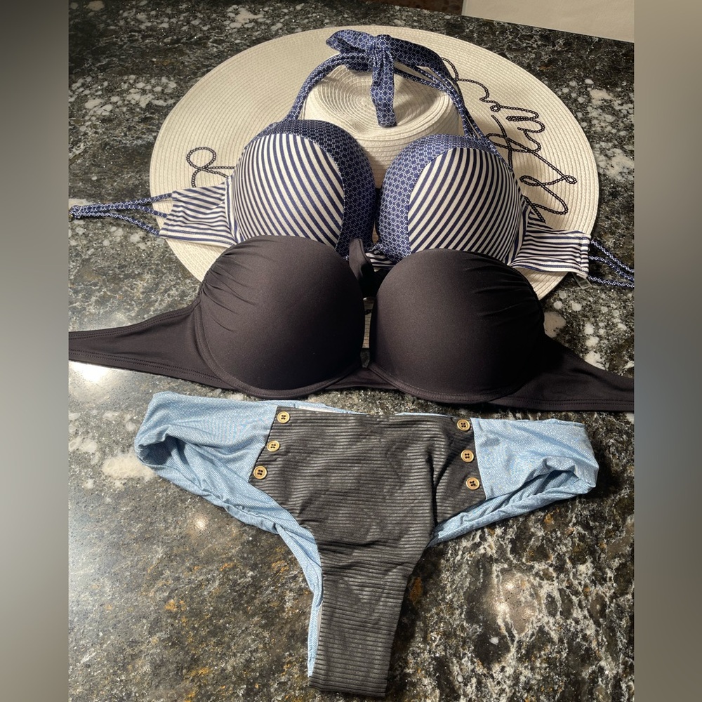 FLASH SALE lot of two bombshells 34D & M bottoms (xl beach bunny fits like M/L)